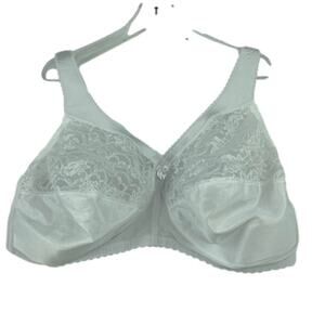 Glamorise MagicLift Support Bra Size 52F White Full Figure Wire Free with Lace